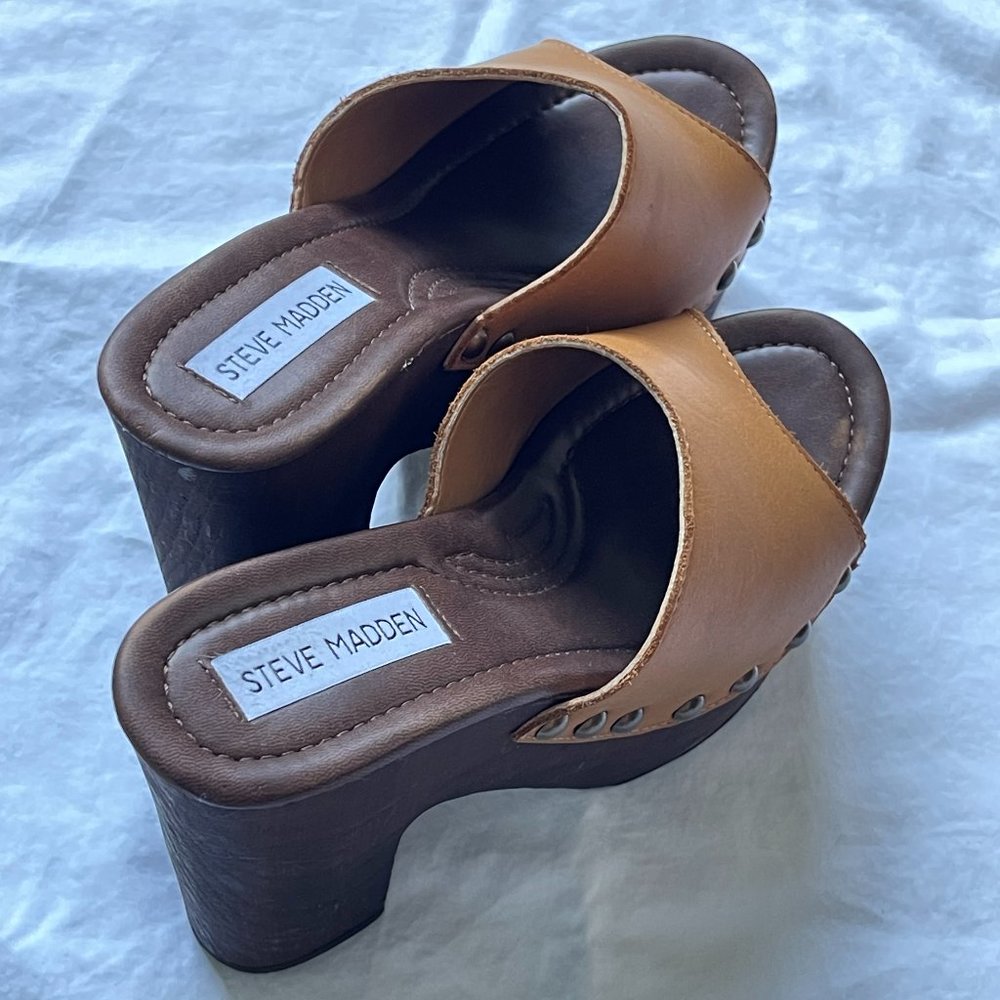 Tan Steve Madden Platform Slip-Ons 7.5M
